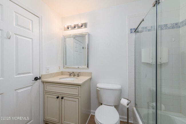 Building Photo - 430 Wedgewood Cir