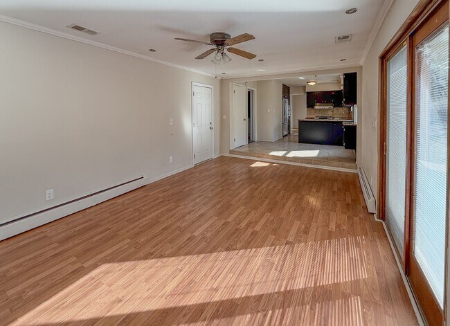 Building Photo - 2710 Pendleton Dr