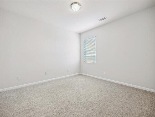 Building Photo - 100 Peach Flt Ct