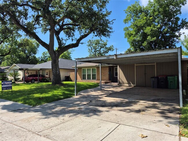 Building Photo - 1803 Colby Dr