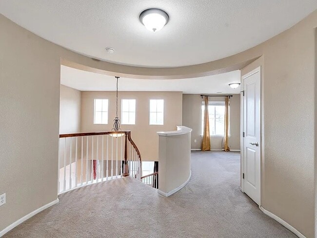 Building Photo - 5255 Clovervale Cir