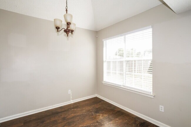 Building Photo - 6931 Gallop Dr