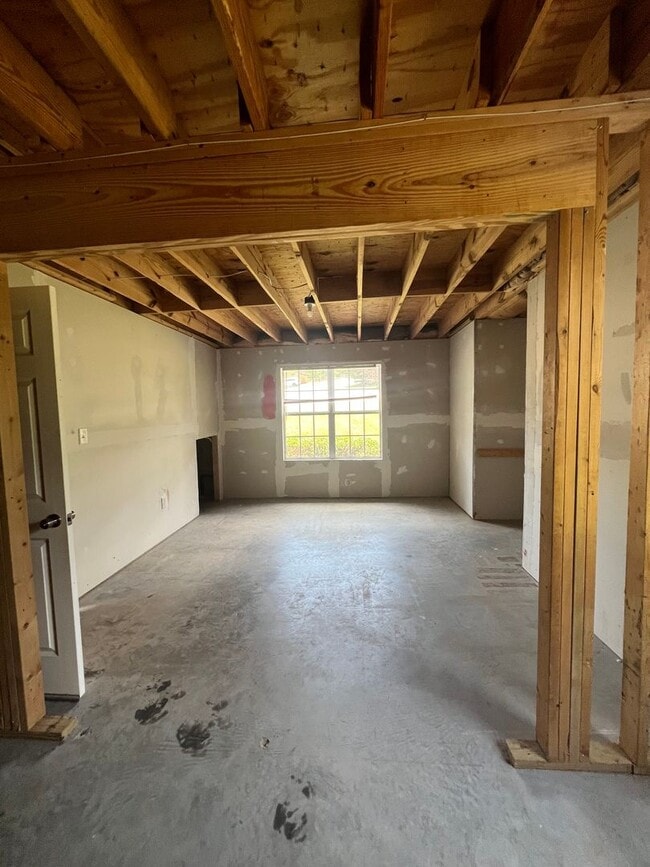 Building Photo - 111 Manx Dr