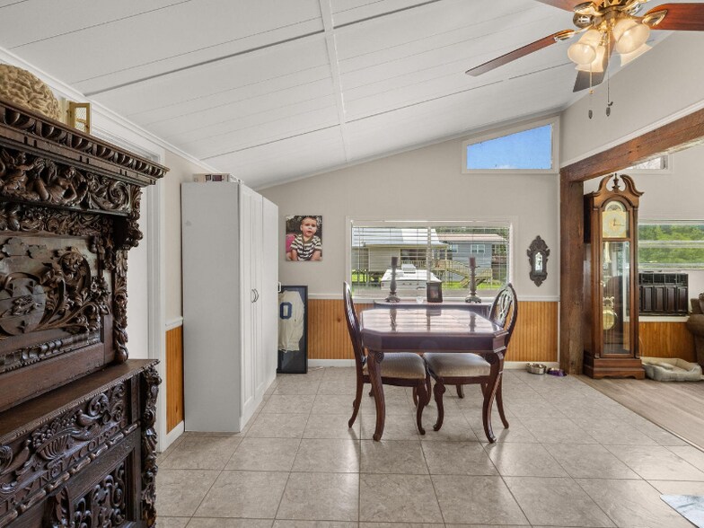 Building Photo - 209 Harris Dr