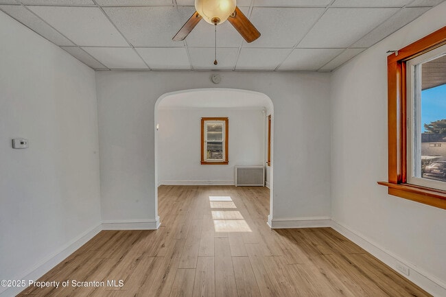 Building Photo - 1202 N Webster Ave