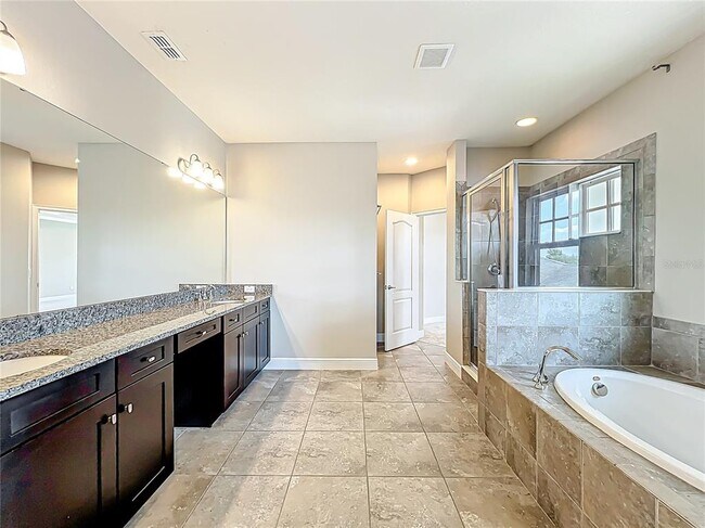 Building Photo - 9421 Dugard Ct