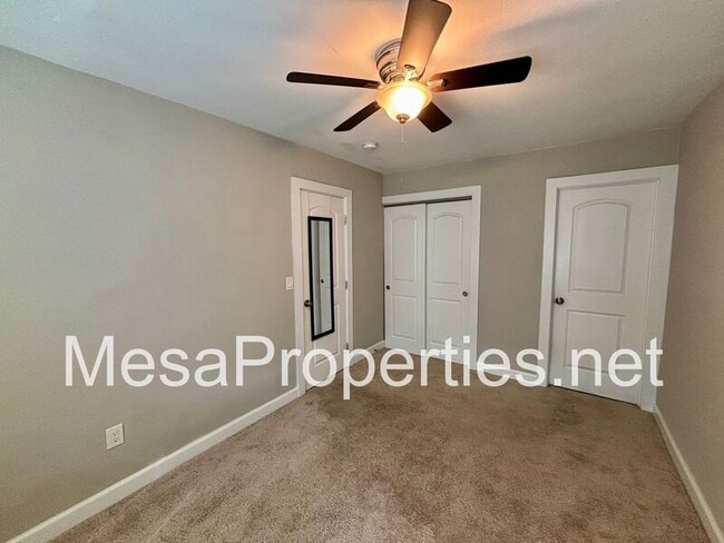 Building Photo - 762 S Currier St