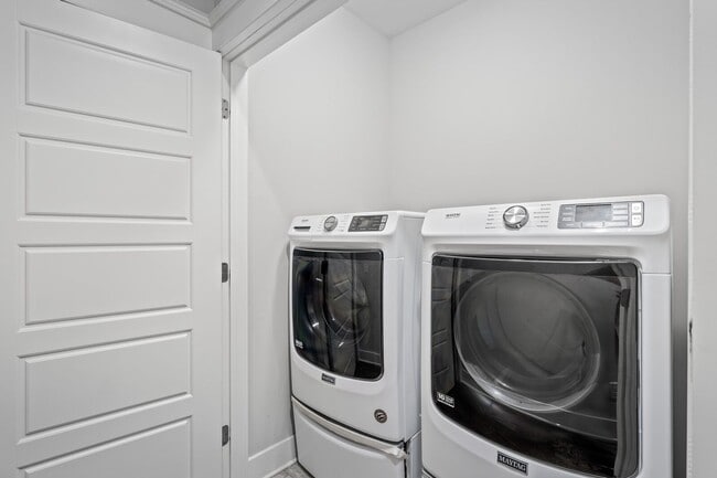 Building Photo - Beautiful 3-bedroom home in The Nations!