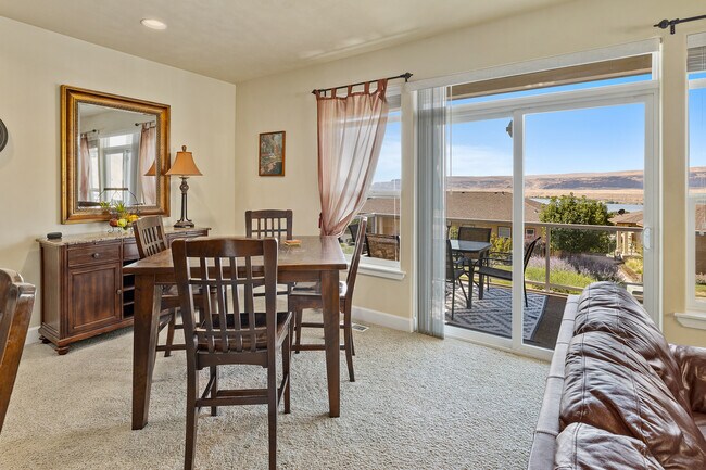 Building Photo - 23251 Sunserra Loop NW