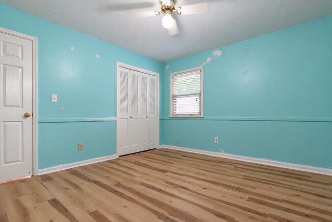 Building Photo - 7209 Lawnside Dr