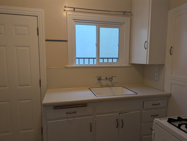 Kitchen with secondary entrance - 328 1st St