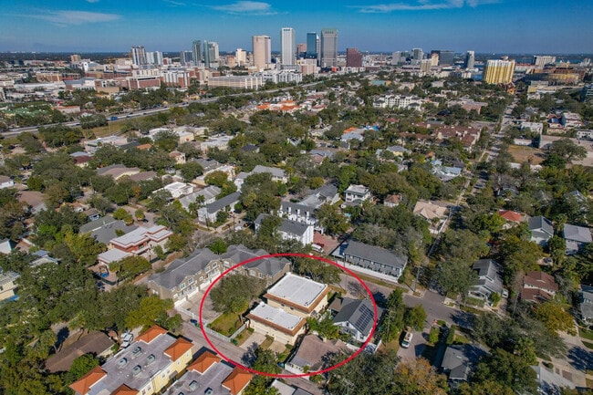 Building Photo - 507 S Willow Ave