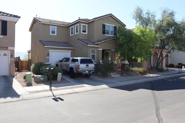 Building Photo - 3 Bedroom, 2.5 Bath