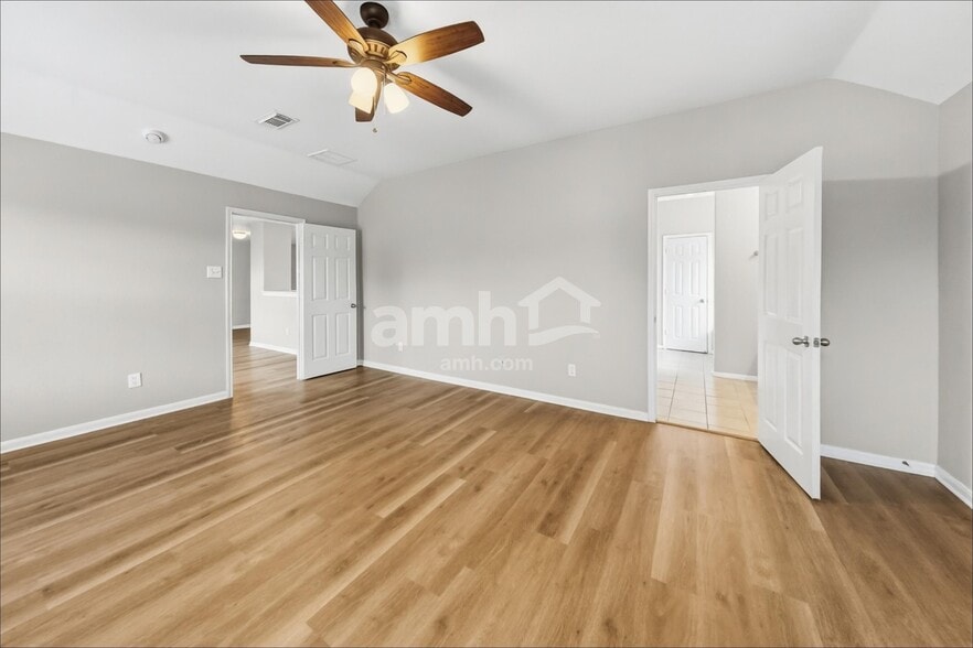 Building Photo - 12926 Pine Meadows St
