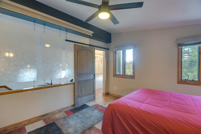 Building Photo - 465 Springmeadow Way