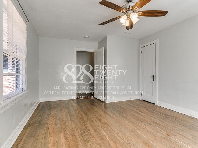 Building Photo - *COMING SOON - TOURS EXPECTED TO BEGIN 6/5/26* 2 Bed/2 Bath Duplex Close to Campus Corner!