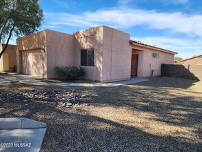 Building Photo - 5461 N Willow Thicket Way