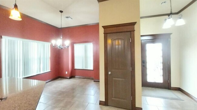 Building Photo - 4304 NW 164th Terrace
