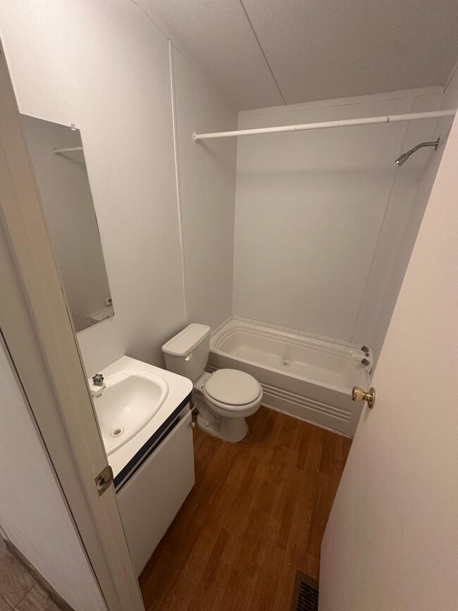 Building Photo - 150 Private Road 1610