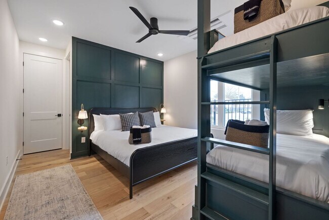 Building Photo - 1117 3rd Ave S