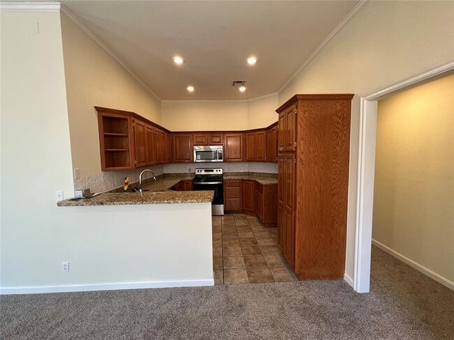 Building Photo - 909 Pruett Dr