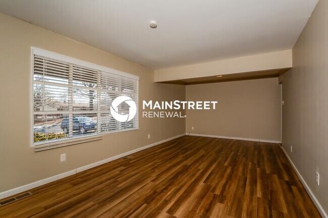 Building Photo - 3 Bedroom Pet-Friendly Home in Florissant, MO with Main Street Renewal