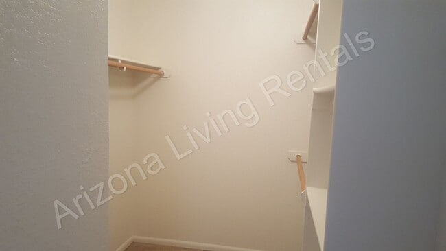 Building Photo - CONDO WITH POOL AND GARAGE