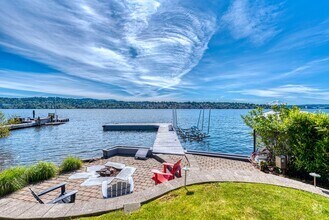 Building Photo - Mercer Island Waterfront Home