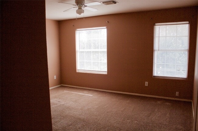 Building Photo - 10402 Kinsdale Crossing Ln