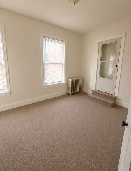 Building Photo - 1627 Wolf St