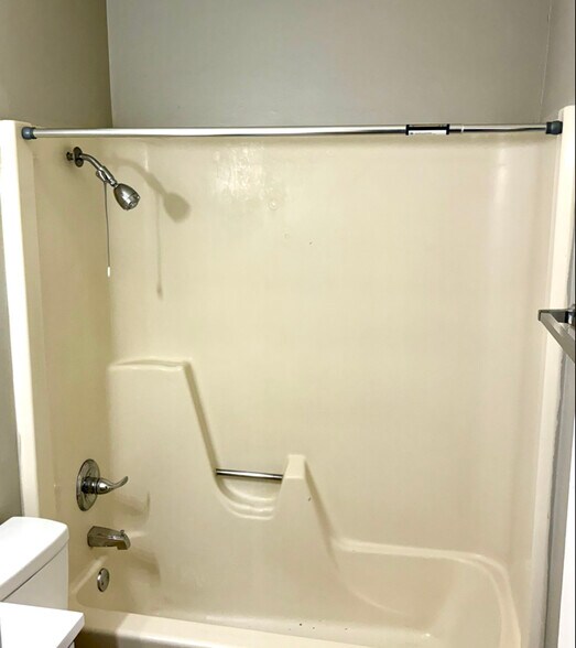 Building Photo - 4026 N Illinois Ave