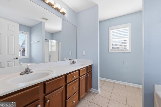 Building Photo - 903 Misty View Ct SW