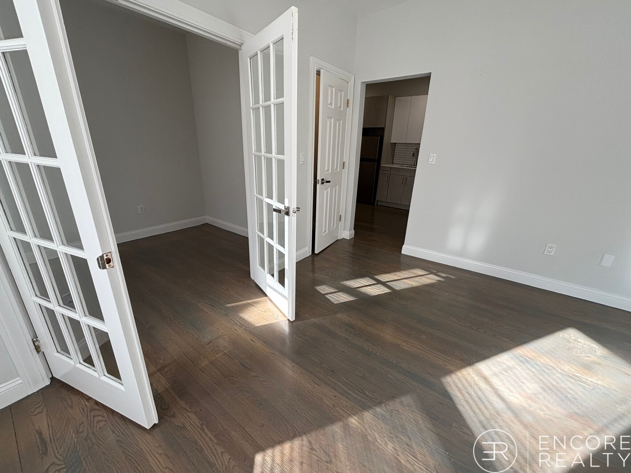 Building Photo - 19 Peterborough St