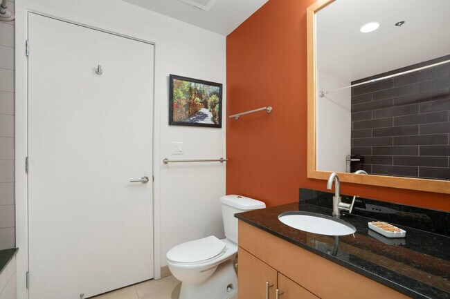 Building Photo - 1511 Champa St