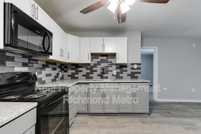 Building Photo - 37 Labrook Dr