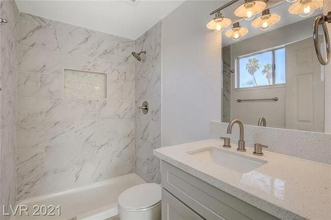 Building Photo - 3554 El Camino Rd