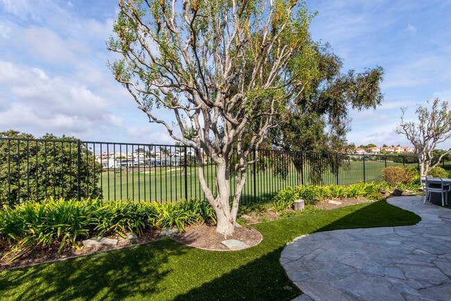 Building Photo - Single Level Golf Course Stunning Home Dana Point!