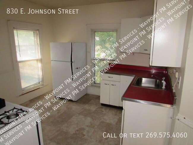 Building Photo - 830 E Johnson St
