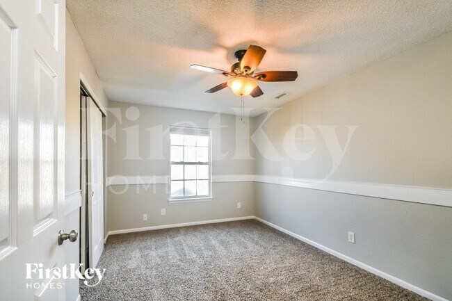 Building Photo - 19528 Windwood Pkwy