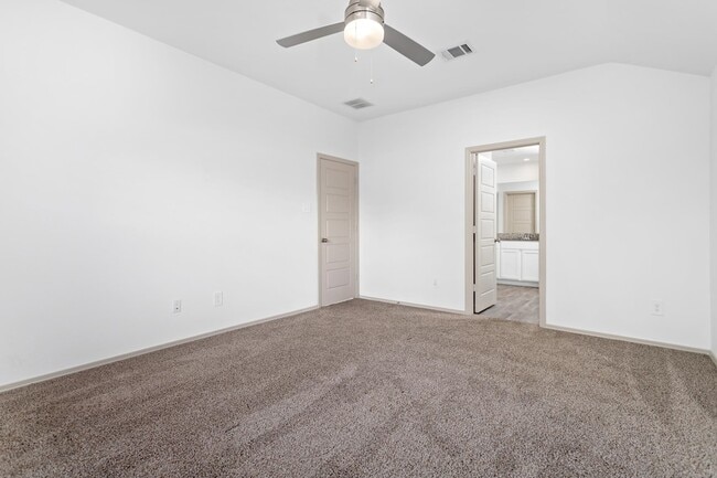 Building Photo - 6715 Riplee St