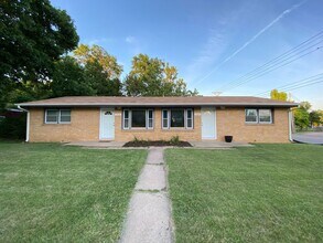 Building Photo - 1402/1404 Hillcrest Drive