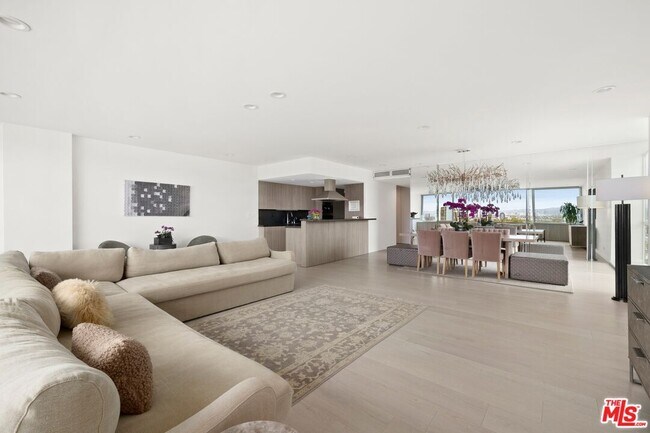 Building Photo - 2222 Ave of the Stars