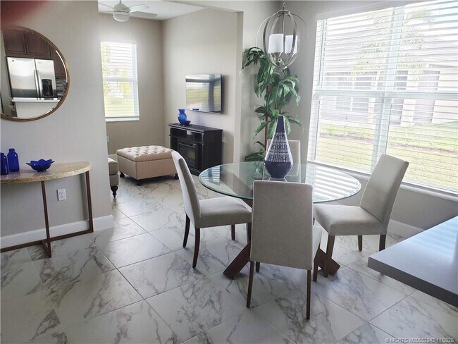 Building Photo - 11826 SW Oceanus Blvd