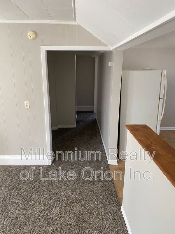 Building Photo - 67 Bentley St