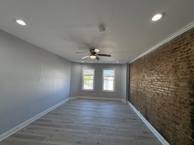 Building Photo - 3317 Paton Ave