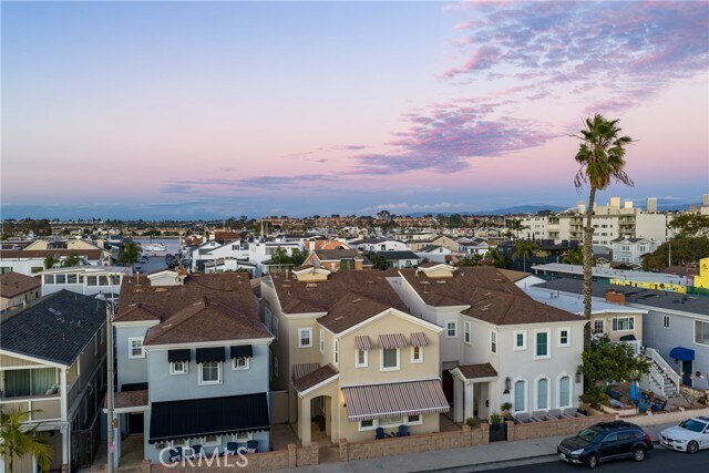 Building Photo - 208 E Balboa Blvd