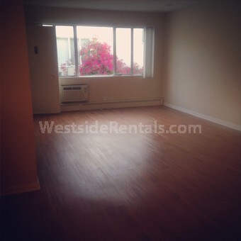 Building Photo - 308 N Rossmore Ave