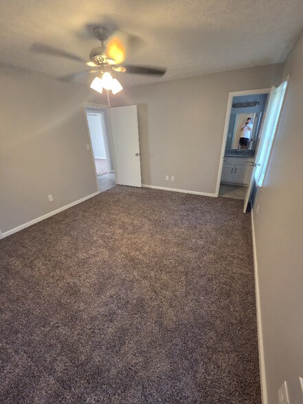 Building Photo - 50 Sommerset Dr