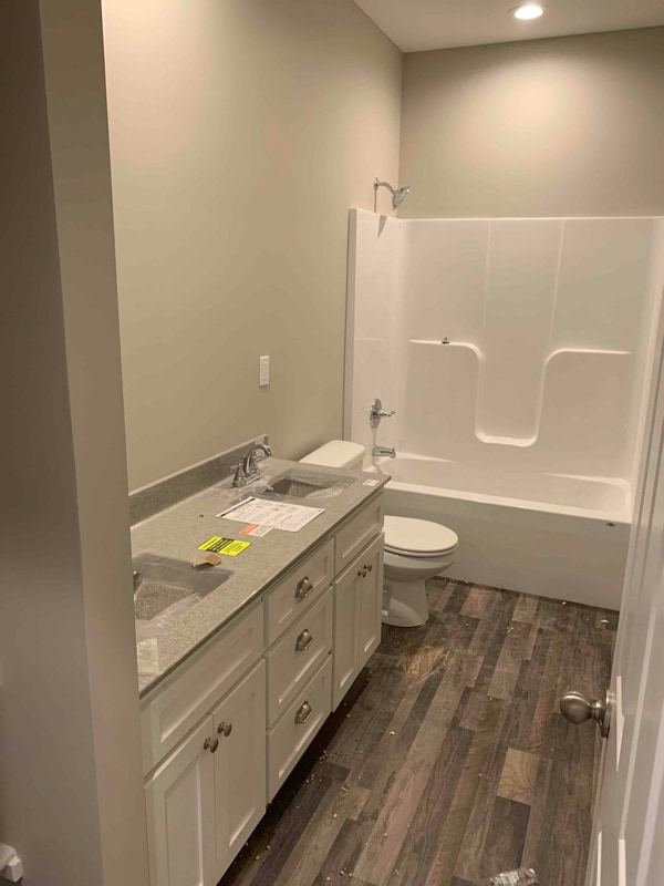 Building Photo - 715 S Pecan St