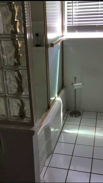 Building Photo - 225 NW Harrison St